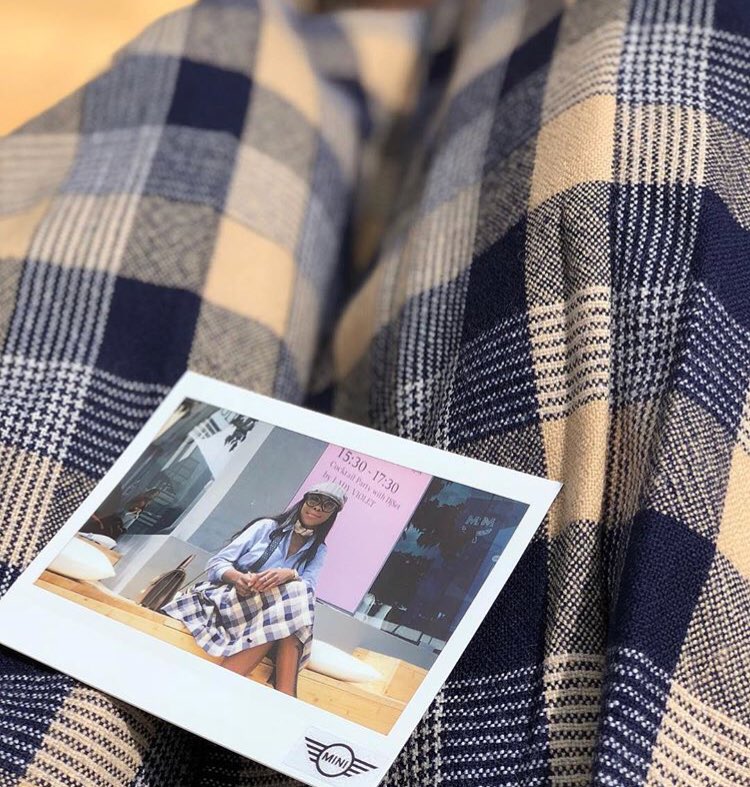 StyleAlert_SA's tweet photo. Day 3: wearing my vintage skirt #PITTIUOMO94 #MINIFashion #FeildNotes https://t.co/bA3wuSB4pH