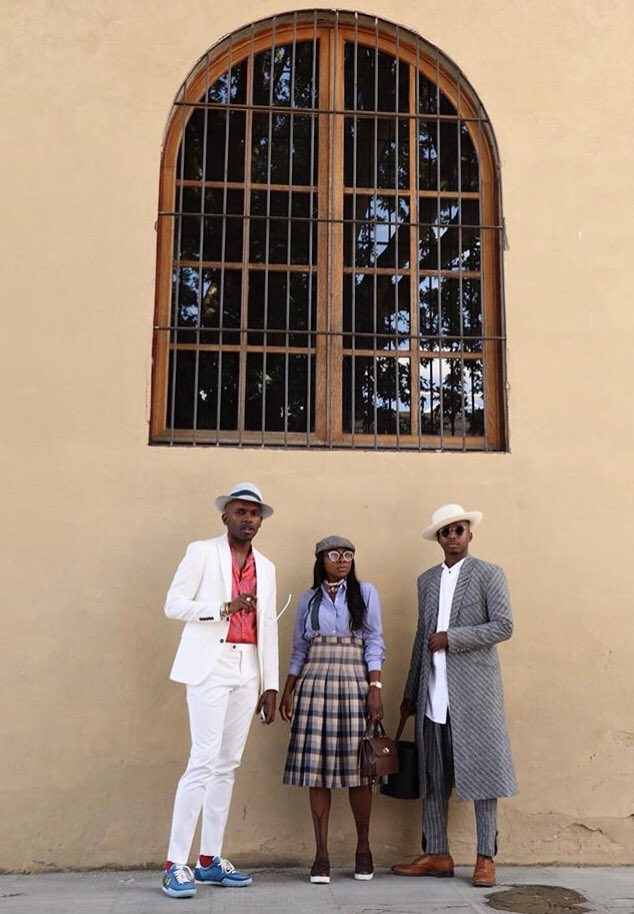 StyleAlert_SA's tweet photo. Day 3: wearing my vintage skirt #PITTIUOMO94 #MINIFashion #FeildNotes https://t.co/bA3wuSB4pH