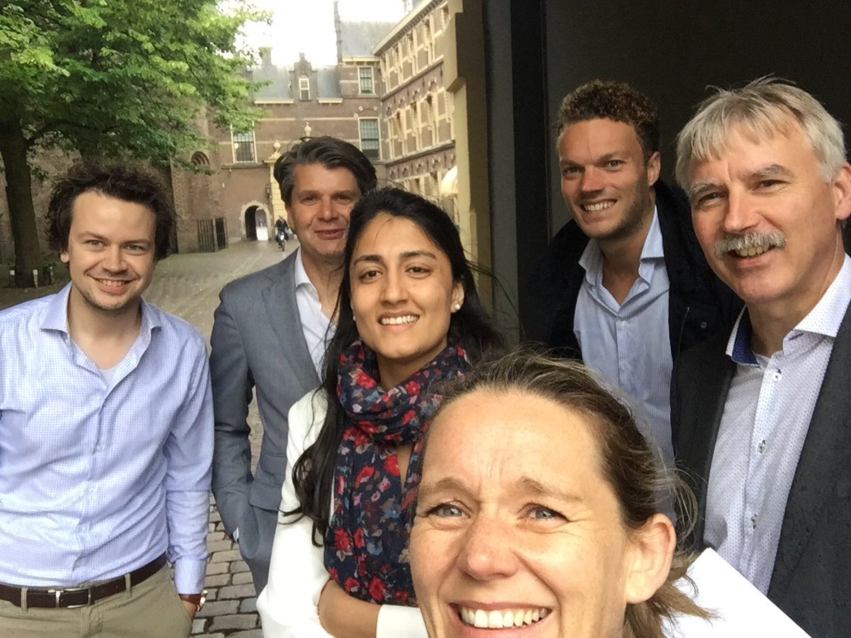 Op pad door Den Haag met trainees en mentoren <a href="/BAMGroep_NL/">Kon. BAM Groep nv</a> @BAMInfra_nl @BAMinternationl @BAMbouwtechniek