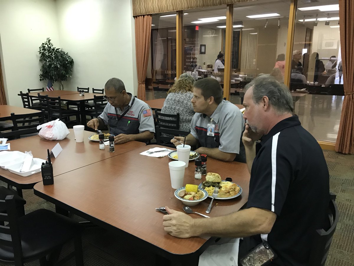 otcsouthcampus's tweet photo. Teachers and staff were treated to some Southern cuisine for lunch today thanks to our Culinary students! #OTCCulinary #YUM #ForStudentsNotProfit https://t.co/kh4CHFA6XZ