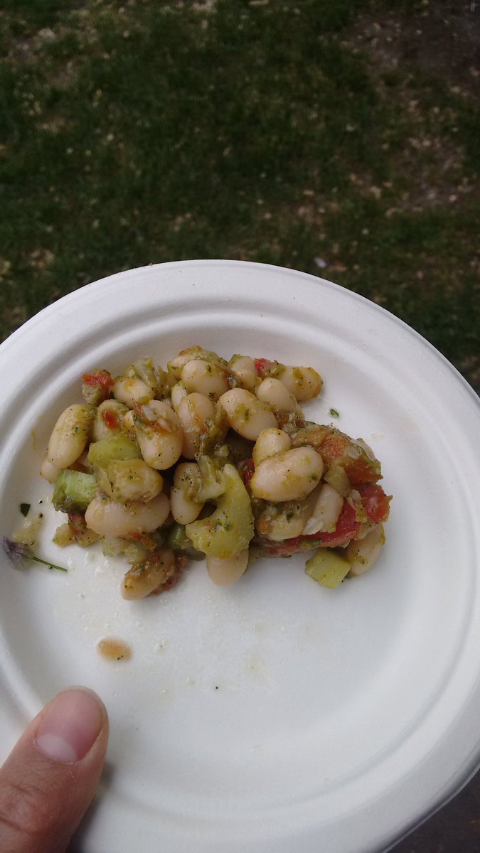 YYCfitness1's tweet photo. Some great vegetarian meal ideas  @f5kyyc #f5kyyc2018. Also a great reminder to try and reduce your food waste https://t.co/LHMPfFkJN5