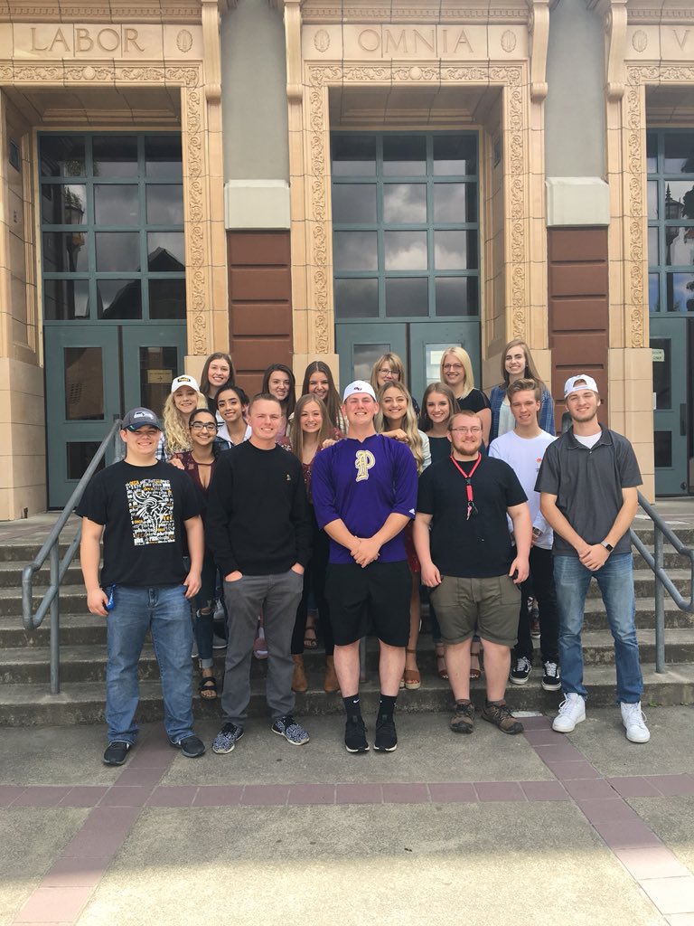 PHSDECA253's tweet image. From Class of 2018, thanks for the wonderful year Vikings! #HeckaDECA for life! Handing the baton to Class of ‘19…

Signing off for the last time,
BAM3 of ‘18💜🔹