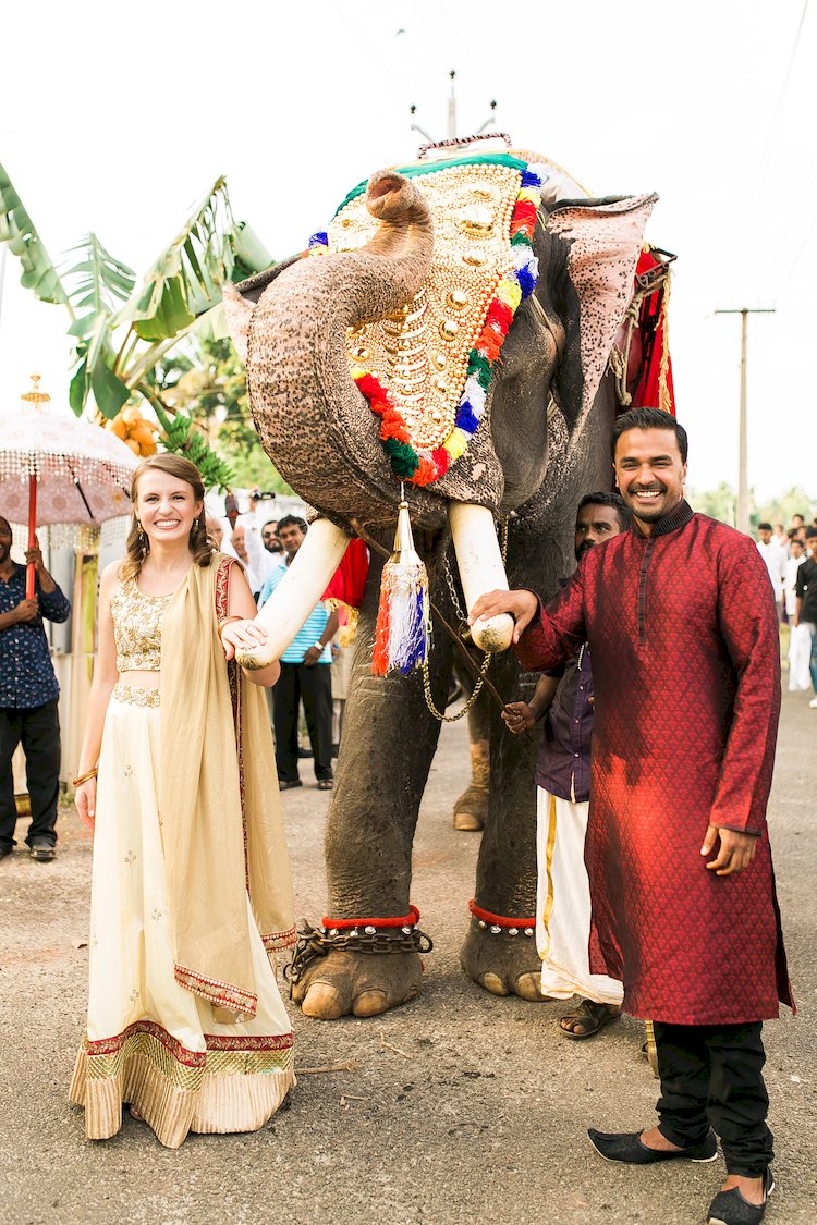 DestWedDetails's tweet photo. Anish &amp; Taylor's epic 12 year #lovestory brought them to #India for an epic three day #destinationwedding! Details up on the blog today!
https://t.co/NrpYtcNShc https://t.co/vvcFVabNIv