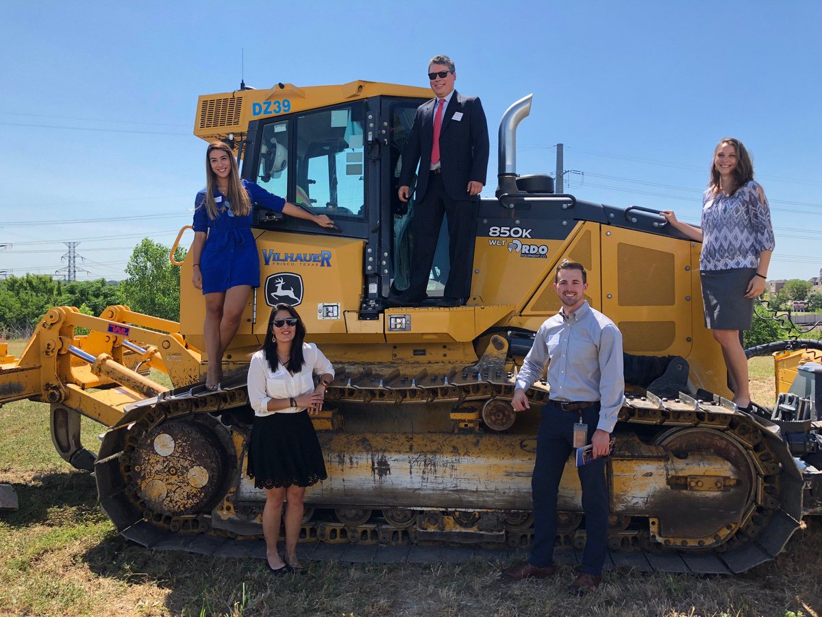 d2architecture's tweet photo. Today we celebrated with @legacyscinfo the groundbreaking of The Legacy at Midtown Park! #seniorlivingdesign #constructionstartssoon #turnsomedirt https://t.co/VqnsJy5k0Q