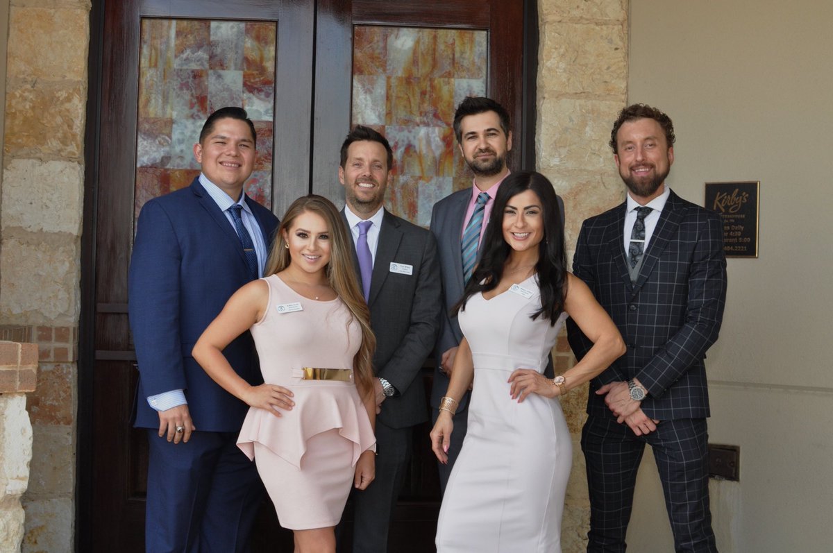 BusinessProsSA's tweet photo. Thank you to everyone who attended our June  Networking Mixer at @kirbyssa 🥩🏠 raising money for Guadalupe Home @CCharitiesUSA  Thank you to everyone that is helping #BPSA to be a leader in networking in #satx! 📈We hope to see all of you next month! 📸: @larrydougherty https://t.co/EpRbIlrZbN