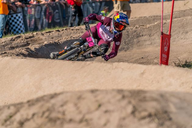 NoTubes's tweet photo. There was an all Stan's women's final at the Pump Track Challenge at @Crankworx Innsbruck! Congratulations to @Jillkintner and Kialani Hines on finishing 1st and 2nd. #onlystans #archCB7 #archMK3 https://t.co/xTaYbOdrqB