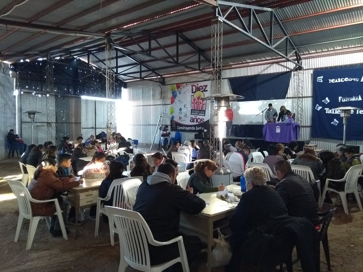 Bingo en familia, con amigos y vecinos! 
#ConstruyendoJuntxs