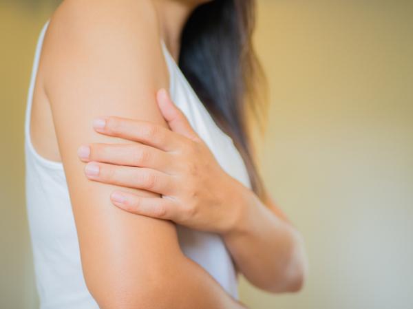 Qué significa tener dolor en el brazo derecho salud.uncomo.com/articulo/que-s… #salud