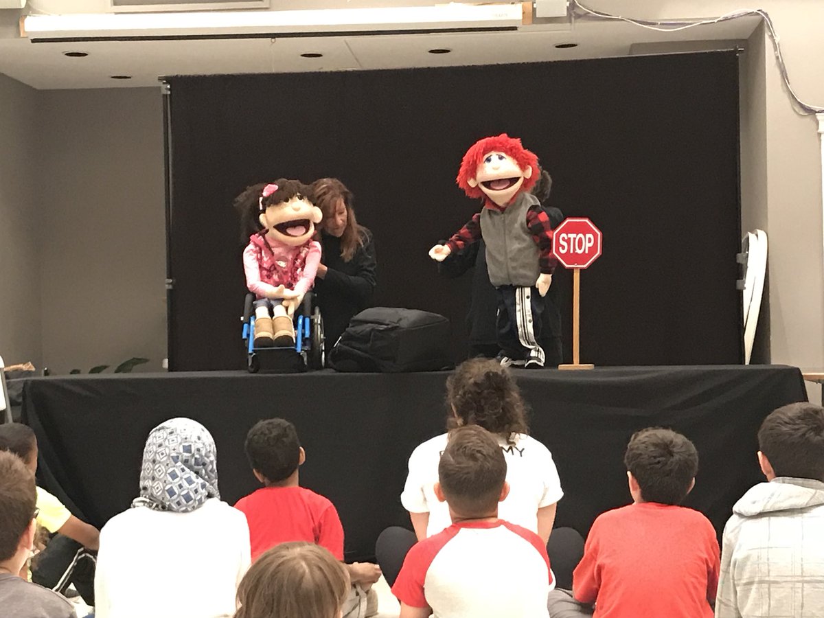 TAPpuppetsTO's tweet photo. Mara celebrated Spina Bifida & Hydrocephalus Awareness by talking to ‘Students from Syria’. Acceptance of each others differences was the key message.
@SBH_Ontario
#plantingtheseedsofacceptance
#celebratingdifferences
#kindermoreinclusivecommunities #InclusionMatters https://t.co/gkWthQ5HMs