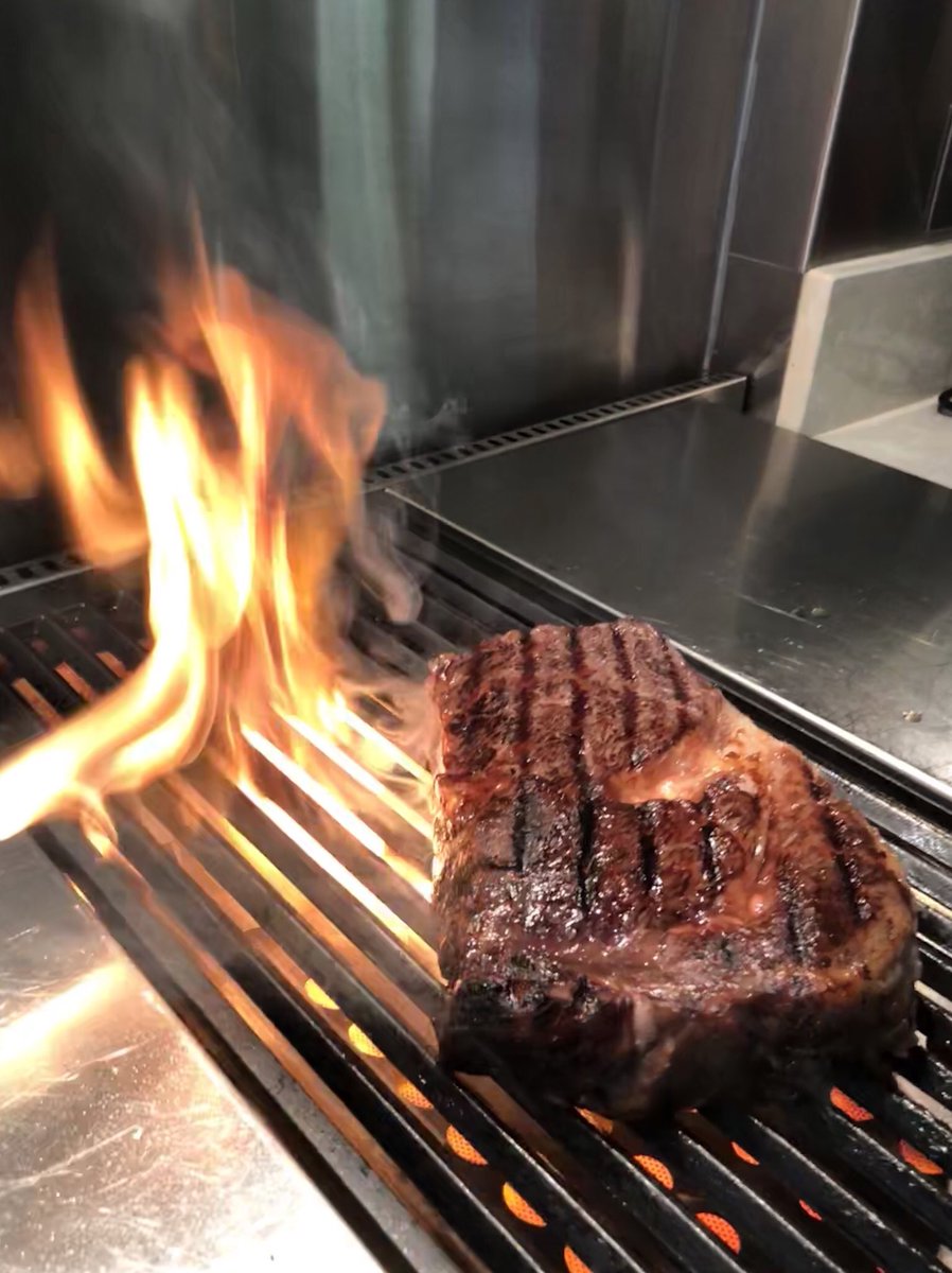 Enjoying fantastic <a href="/HWBeef/">HWBeef</a> today at our mini reunion with old friends, thanks to <a href="/HighlandWagyu/">Mr Highland Wagyu</a> #Scotland #Perthshire #Edinburgh