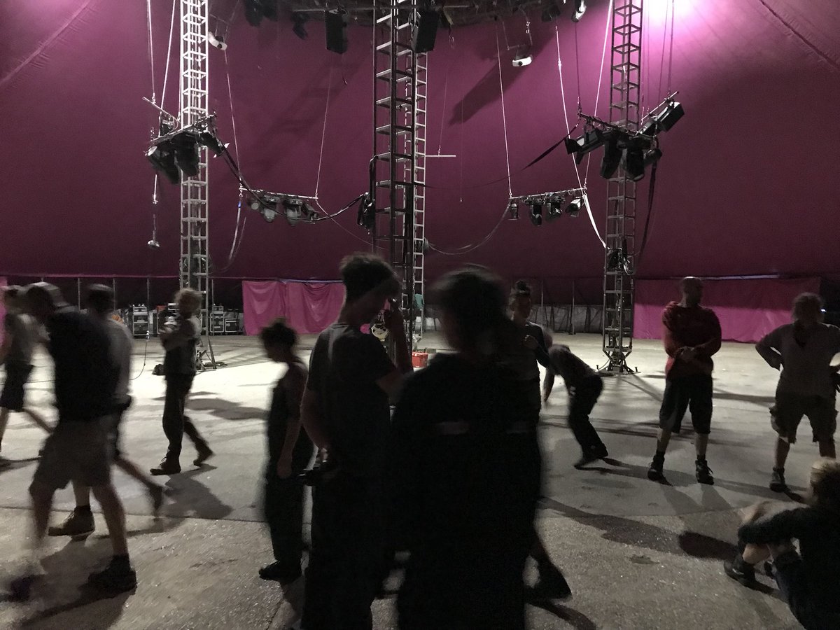 camillebeaumier's tweet photo. And she’s up... hello again @tombeesdelanuit we are BACK. https://t.co/ePiEJFAxOb