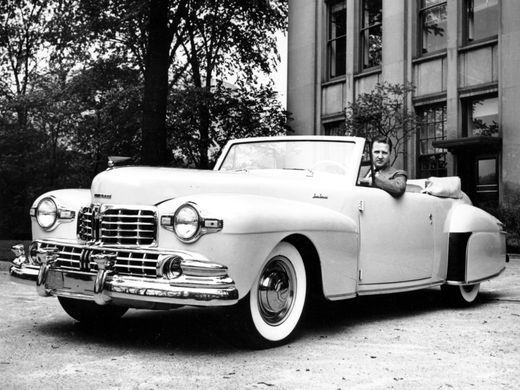 lincolnwinnipeg's tweet photo. Henry Ford II, grandson of Ford Motor Co. founder Henry Ford, is seated in a Lincoln Continental in June 1946. #Lincoln #Hertiage #HenryFord #Contiental #HenryFord #CapitalLincoln #TBT #LincolnHistory #1946 https://t.co/LQl4CPPQTq