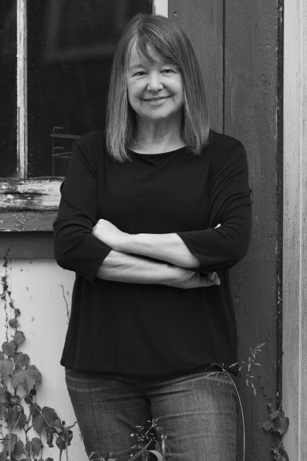 ReadableFeast's tweet image. Read this book by Anne Fadiman, nominated for a Readable Feast award: "The Wine Lover's Daughter: A Memoir." #readablefeast2018 #memoir&amp;amp;foodwriting @fsgbooks @edibleboston ow.ly/FW9130kopH2