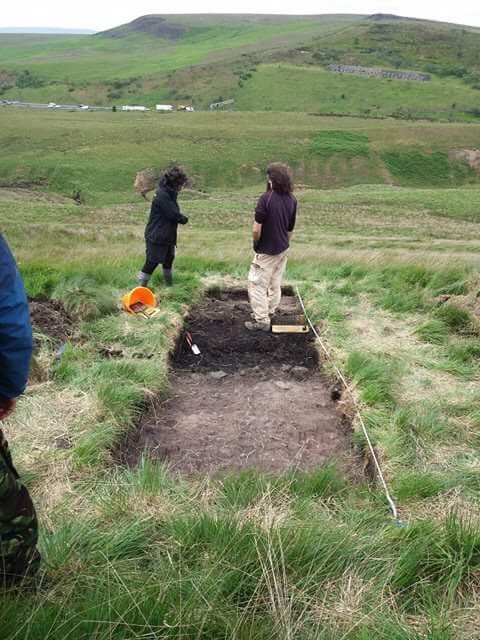 Heya guys, it’s vice chair <a href="/ameliahxlls/">Amelia</a> here! The first excavation of the summer with <a href="/UoMArchaeology/">Manchester Centre for Archaeology and Egyptology</a> at Windy Hill is well underway, and it’s an absolutely fantastic site - we’re doing test pitting across the site, and have opened a trench across a bank and ditch structure!