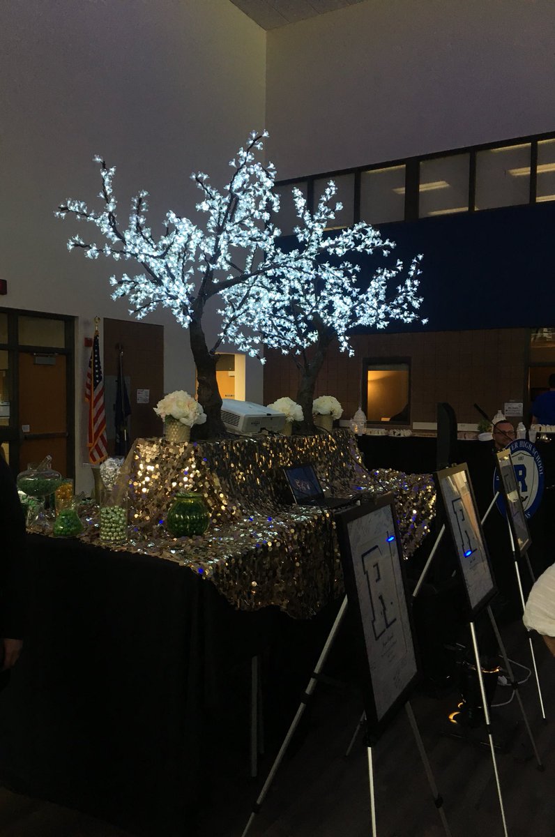 SrtaScislowicz's tweet photo. The staff luncheon at @RHSFalcons was as spirited as ever! I love my job and colleagues 🎉💙🦅 #RCSPride https://t.co/n1jh3jujrn