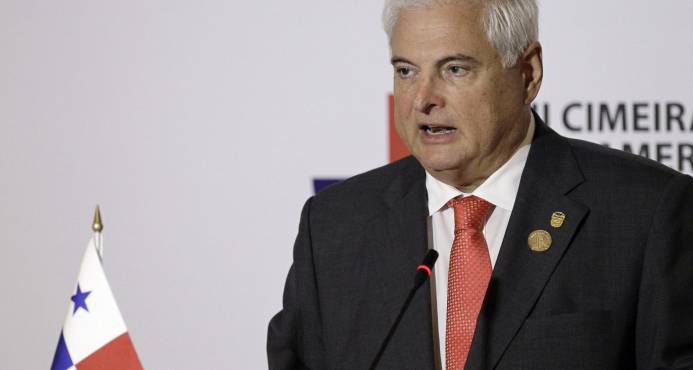 Noticias23's tweet photo. Expresidente panameño Ricardo Martinelli regresó hoy a la prisión. https://t.co/x4UgUxtRlA https://t.co/Iz1VfUxnR3