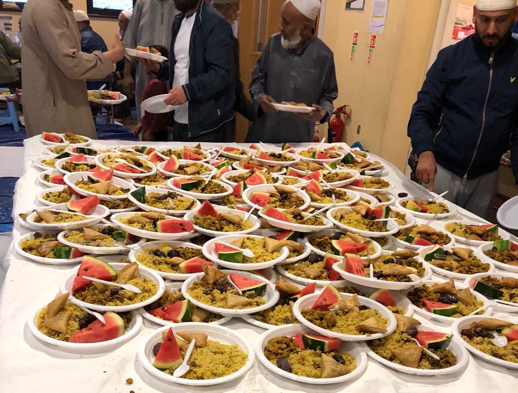 MPSEnfield's tweet photo. #Faithcom The last day of Ramadan at Ponders End Mosque, great welcome as always. Eid in the Park tomorrow morning close by. SMS https://t.co/Pafh4f3JBI
