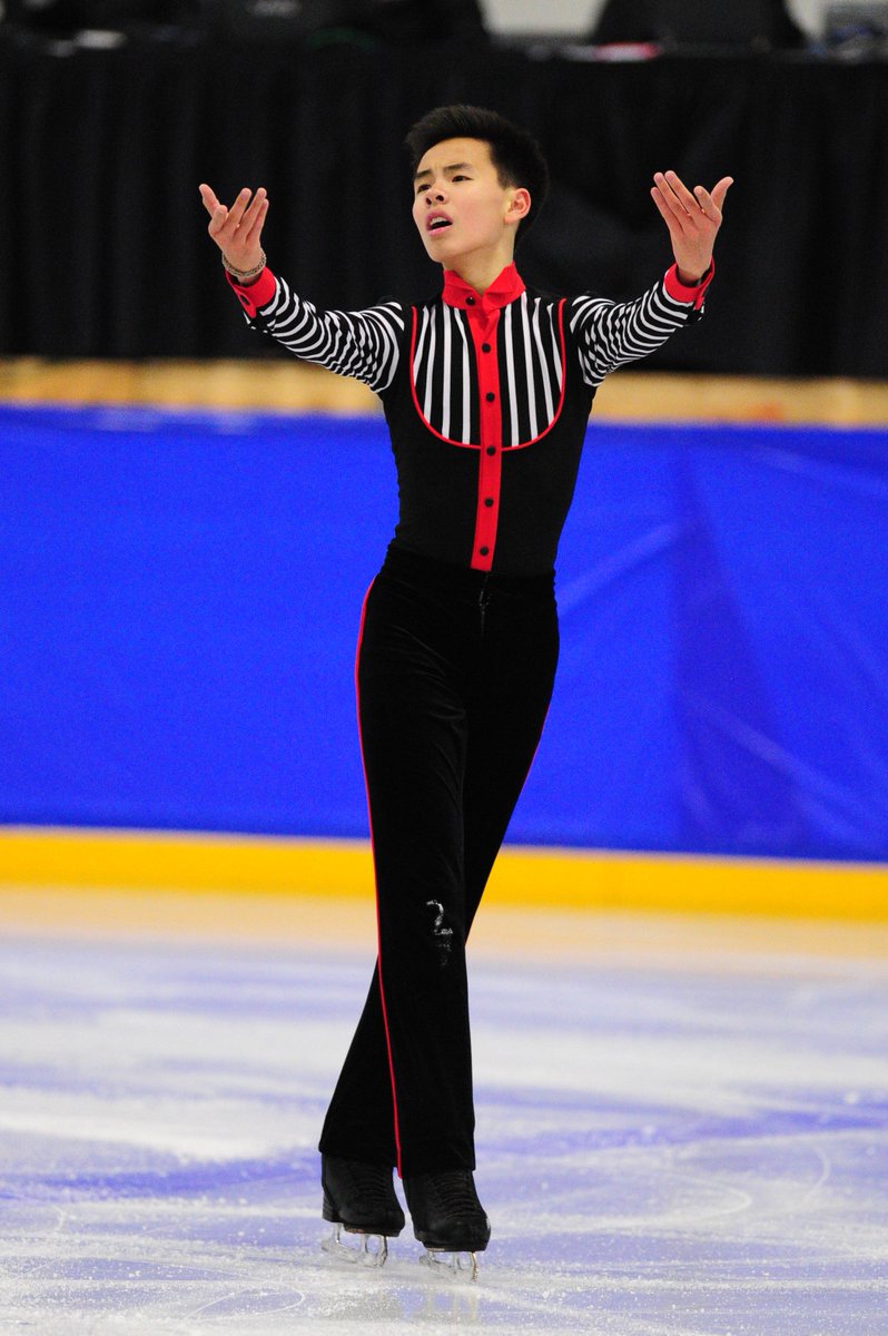 SkateCanada's tweet photo. #ThrowbackThursday Silver medallist Nam Nguyen (@namnamnoodle) competing at #ACI14. Tickets for #ACI18 are on sale now! #TBT / #JeudiRétro – Nam Nguyen, médaillé d’argent, aux #ICA14. Les billets pour les #ICA18 sont en vente maintenant!
Tickets/Billets : https://t.co/tjXc1IUuyL https://t.co/XkaA7Im2of