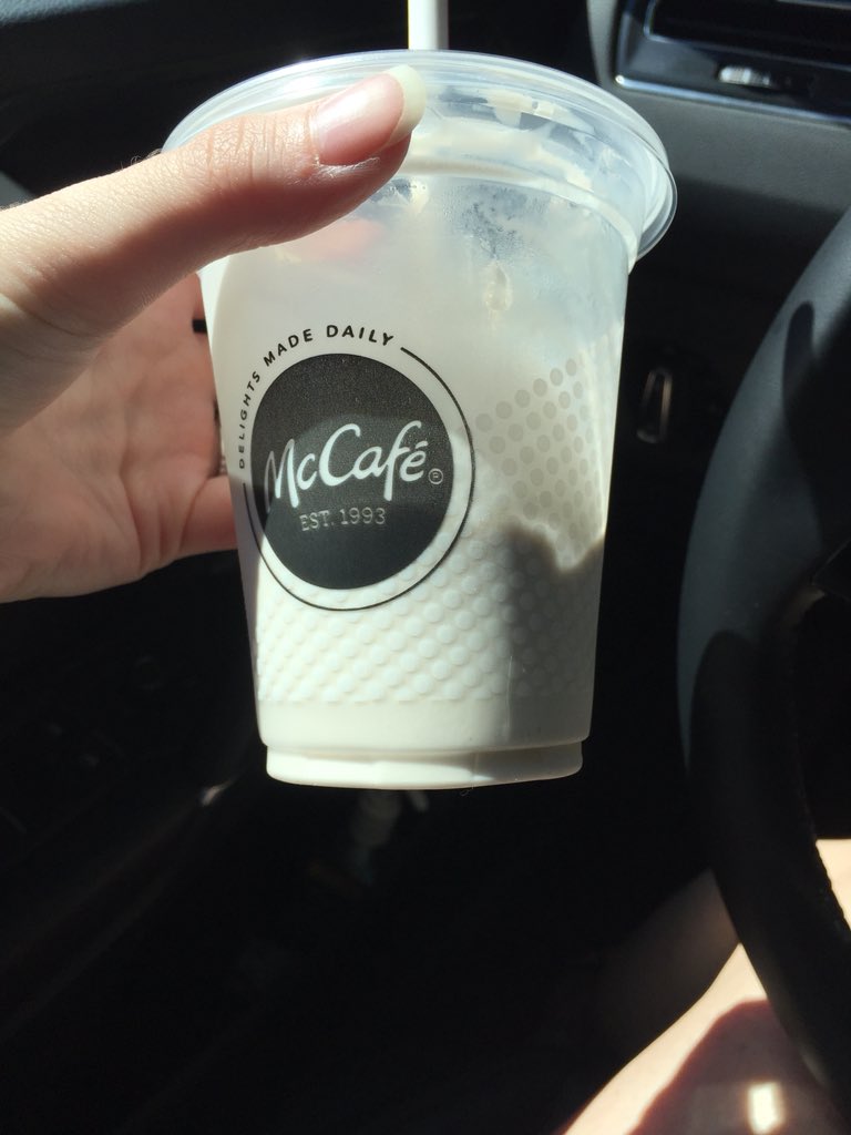 Morgan03's tweet photo. @McDonalds is this really what you call a chocolate shake? Apparently your employees think so 🤔 https://t.co/SEE5wCgOAb