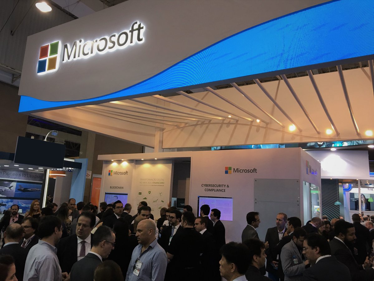 MicrosoftBr's tweet photo. Conversas, relacionamento, soluções e a vontade de ampliar a transformação digital no sistema financeiro. O #CIAB2018 está acabando, mas o desafio continua daqui para frente. https://t.co/ejqJWzm1lE