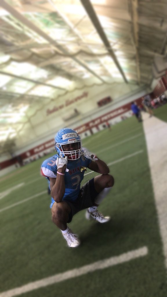 CoachhA2's tweet photo. same pic, different year #NewBirth3๏ธโฃ๐โค๏ธ #dre3am #SrSZN https://t.co/NYsVeydt2E