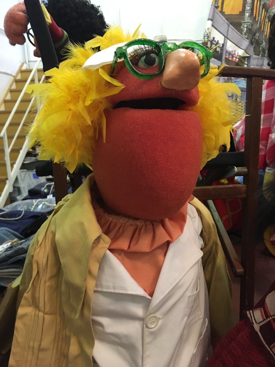 guillermofesser's tweet photo. Mercadillo solidario de Películas Pendelton a favor de @FundacionGE 

Don Eusebio, las vecinas, Peláez...
Llévate un protagonista de la serie de TV “Gomaespuma”

Domingo 17 de Junio
De 11:00 a 19:00
Santa Isabel 13, Polígono Industrial de Alcobendas, Madrid. https://t.co/74K9O5oQZr