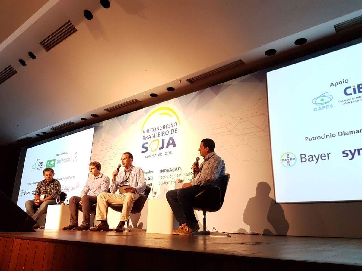 INTAAgroind's tweet photo. @FerScaramuzza de @intaargentina estuvo disertando en VIII Congreso Brasilero de #Soja sobre "Perfeccionamiento e innovaciones en mecanismos de #siembra" junto a #JamesBarr de @UniversitySA 🇦🇺️ y #PauloSilva de @Unesp_Oficial 🇧🇷, en Panel moderado por #OsmarConte de @embrapa https://t.co/CmgIiJJplc
