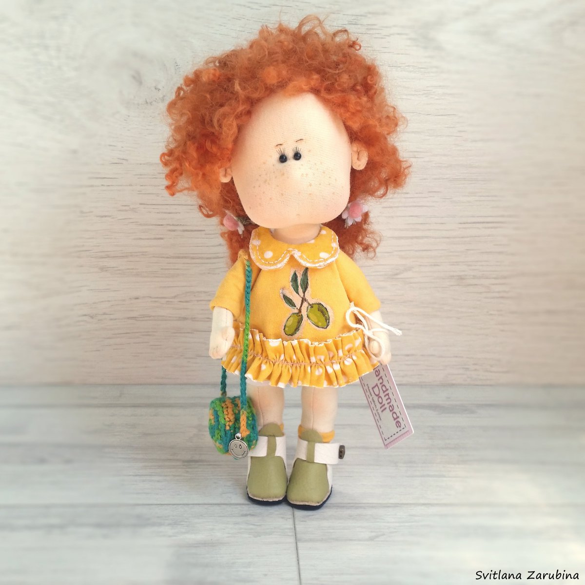 HMThingsPlace's tweet image. The red-haired handmade doll is looking for a new home 👩🏻‍🦰🏠
etsy.com/listing/607223…
#handmade #dolls #decordoll #interiordoll #redhairdoll