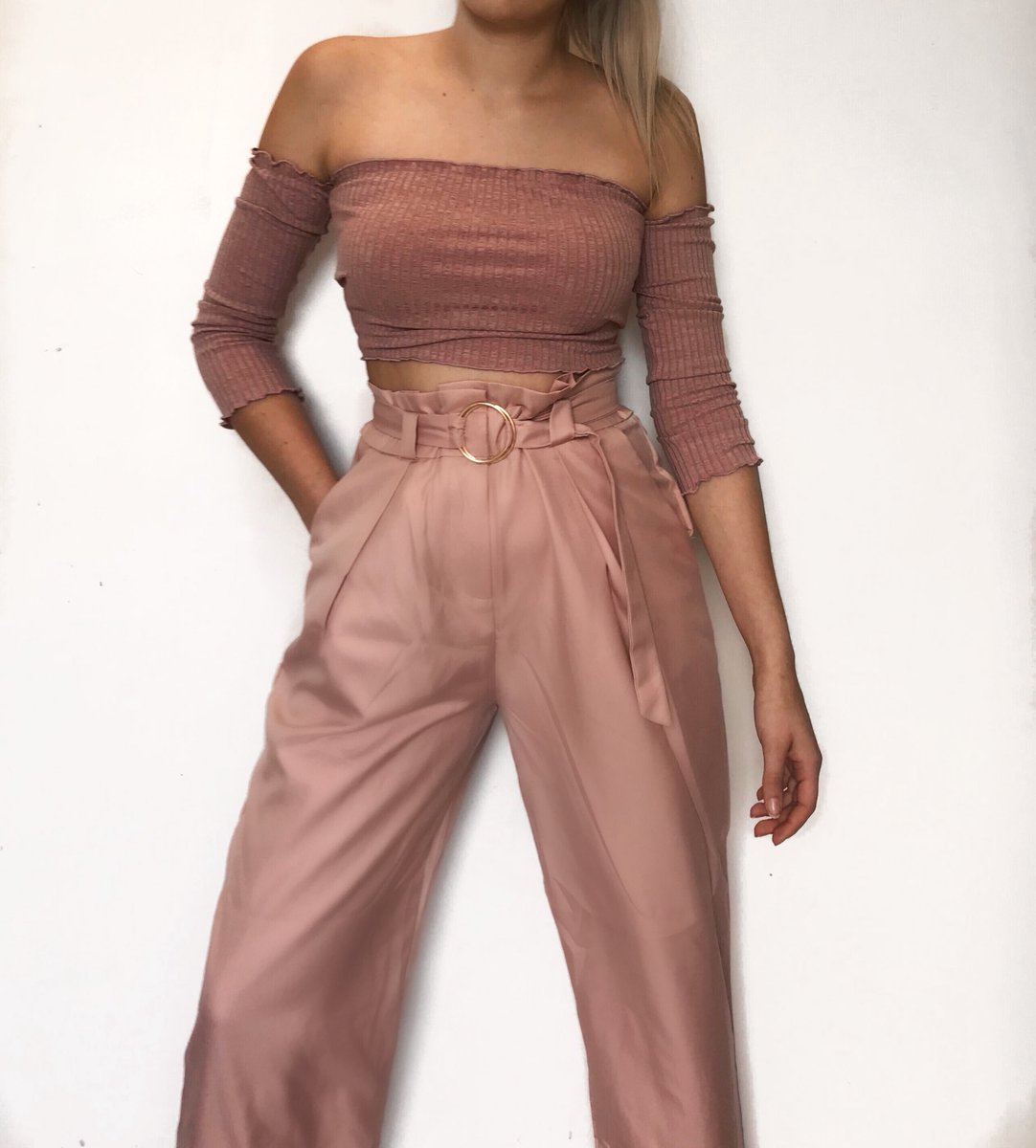 Shopmonarch_'s tweet photo. Get these complete outfits today only at shop monarch!! 1pm to 7pm❤️ https://t.co/igMp5uIpgB