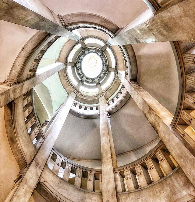 SurfnSunshine's tweet photo. RT @TravelEsquire: 🧡 this #spiralstaircase inside the magnificent #hanovergermany town hall. 🏛
💫
💫
💫
💫
#travel #Germany #🇩🇪 #visitsaxony #symmetry #stairsandsteps #lookingup_architecture #archilovers #archi_unlimited https://t.co/yO9OlUuYYR https://t.co/dgK23pOpnh