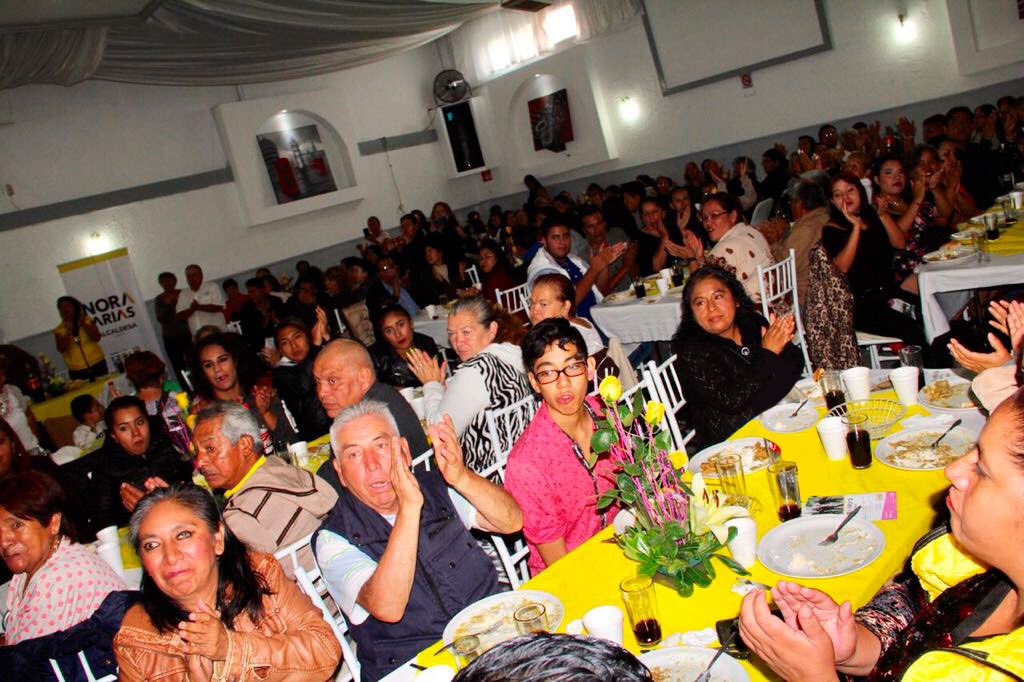 AriasNora's tweet photo. Hoy estuvimos con vecinas y vecinos de #GAM, con quienes compartimos nuestras propuestas rumbo a la alcaldía. 
#TuSeguridadYLaDeTuFamiliaEsPrimero https://t.co/1LxxAKLLCf