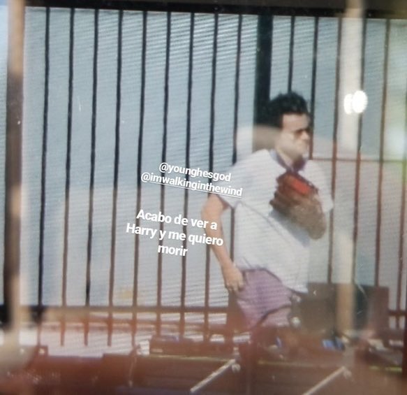 bst1Dmidia's tweet photo. Harry jogando beisebol dentro do estádio - 14/06.

©️ younghesgod https://t.co/GdaEi1NYNl