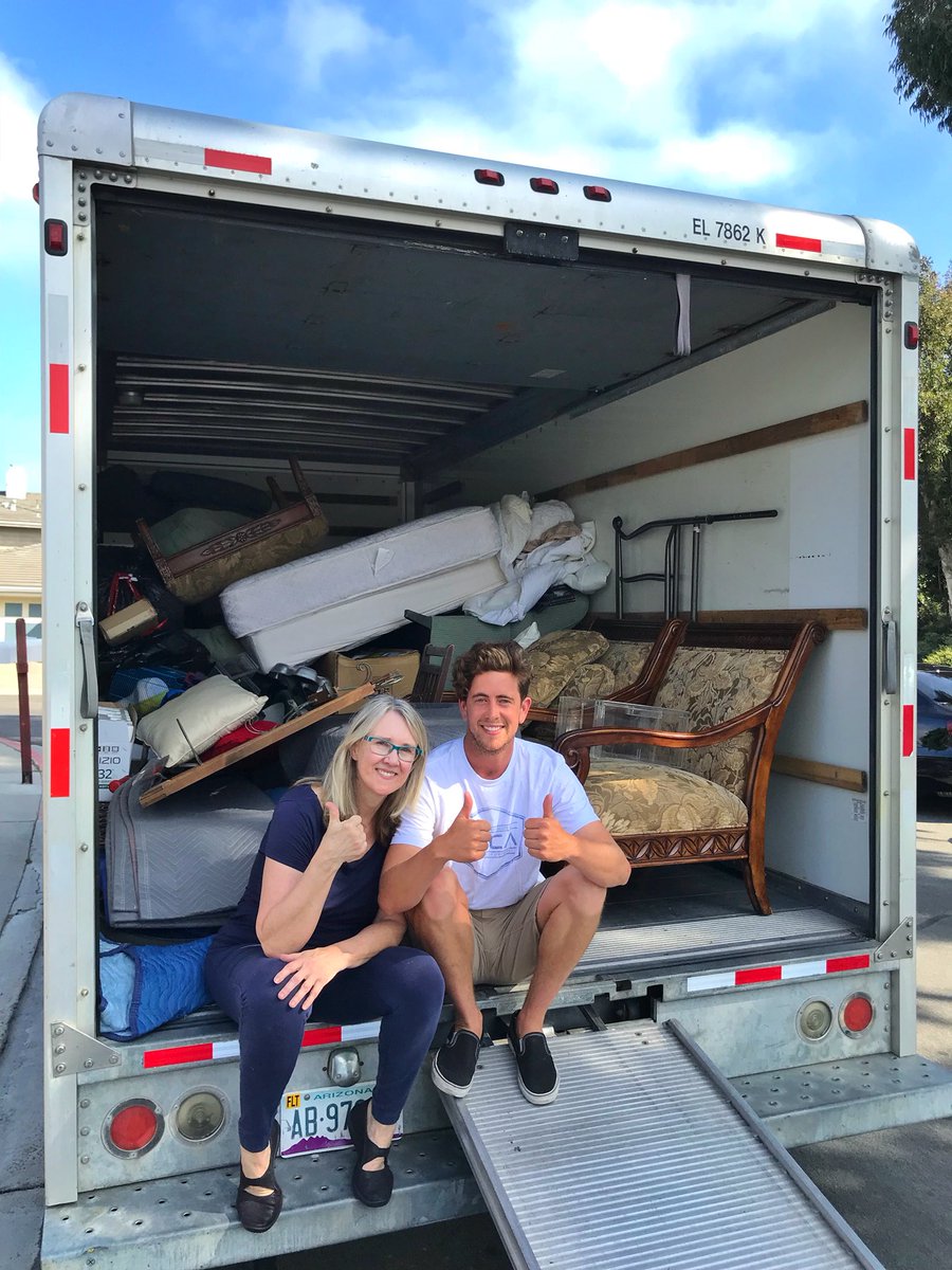 Thank you Renee for donating so many beautiful goods today! We cannot wait to see the smiles and the hope they’ll bring in the people emerging from homelessness! Check out our website and learn how you can get involved too! Thank you @best_coast_moving.co for always helping.
