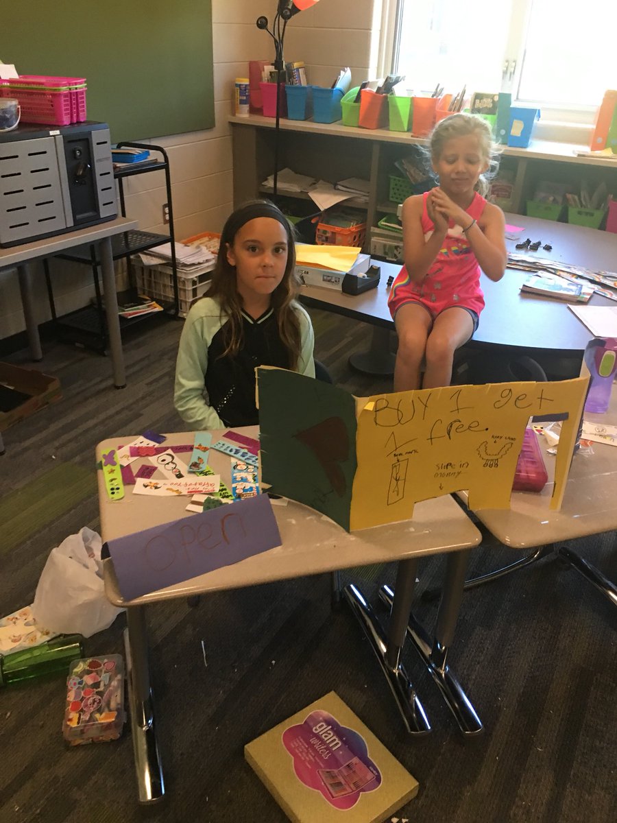 Second graders had so much fun today at market day! #pearsonpioneers