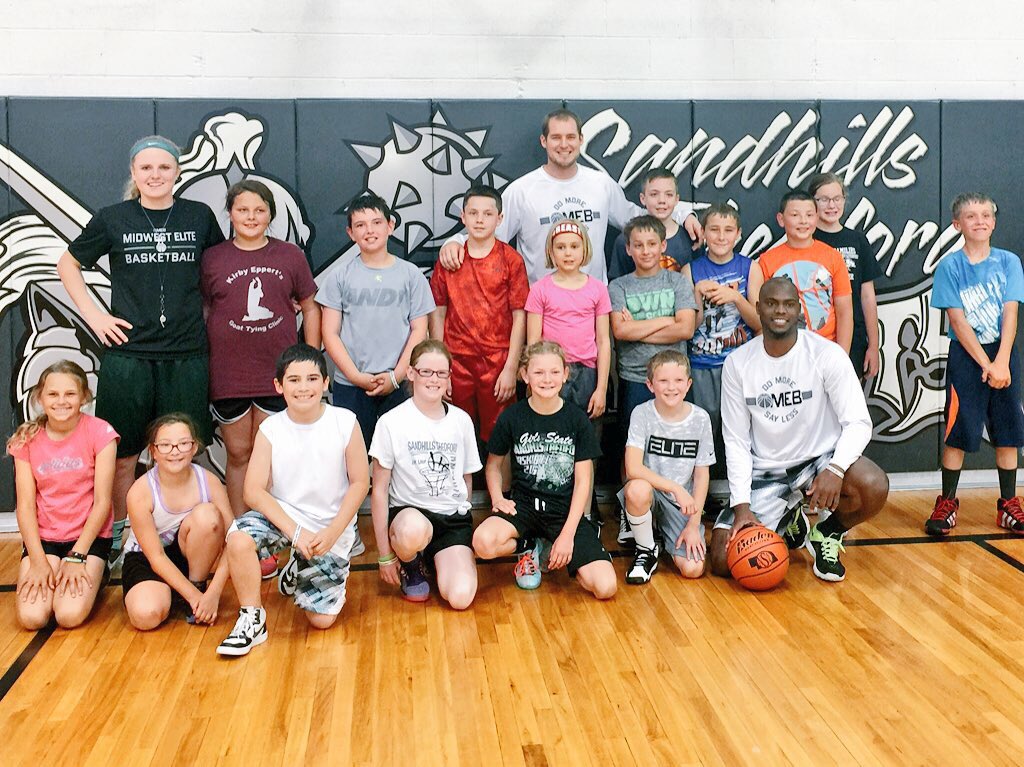 S/O Sandhills-Thedford Basketball! Both teams managed to ‘rope in’ new skills for next years season! Good luck Knights! #HellYeahHoorah  #TeamMEB