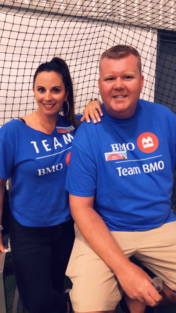TammyFaddoul's tweet image. All the planning for Windsor’s first-ever wellness event was was worth it!  Surrounded by a sea of BMO Blue. #bmocares #beingabetterme #windsor #wellness #maketimeforyou @PearsonJP1 @SharonKSlade @WilkerMelissa @melvdub @BarkerMerz @JimInglis5