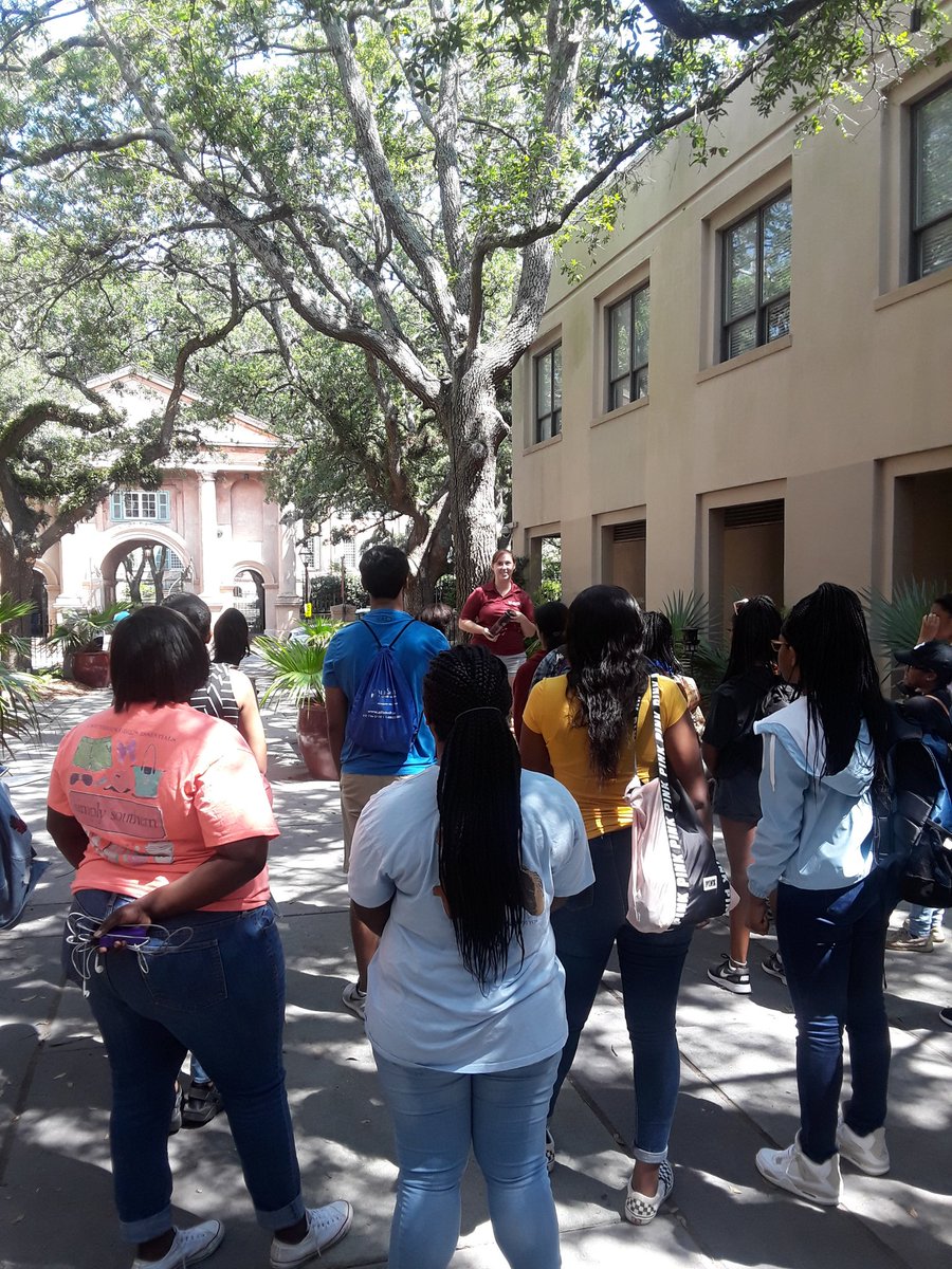 ms_c_mor's tweet photo. @CofC (College of Charleston) with @RNECavaliers and @SV_Vikings for campus visit. @RNE_GEARUP @RichlandTwo https://t.co/IrllM2BqBs