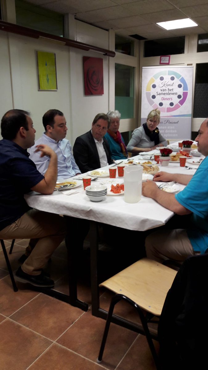 stichtingebru's tweet photo. #Iftar diner samen met Parochie De Goede Herder Hengelo. https://t.co/a34UNCvxTO