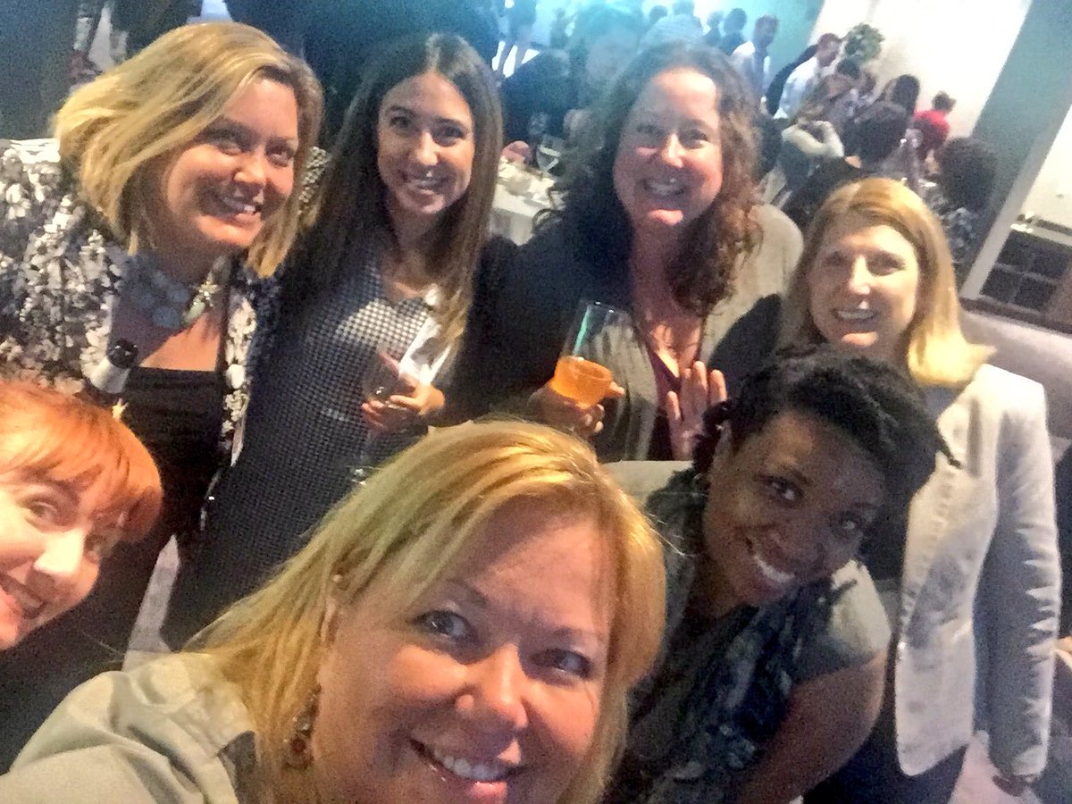 MEDITECH's tweet photo. MEDITECH’s Marketing Team selfie 🤳 with @innonurse celebrating a successful Day 2 of #MNHC2018! 😃 https://t.co/bMLStXi5J8