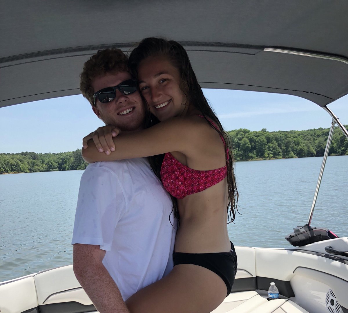 sydmacc20's tweet photo. happy birthday to my sweet goofball. You never fail to make me smile &amp; cant wait to make more happy memories w/ you❤️❤️ happy 19th kyle!! i love youuuu❣️❣️❣️ https://t.co/H4jsJqB1cR