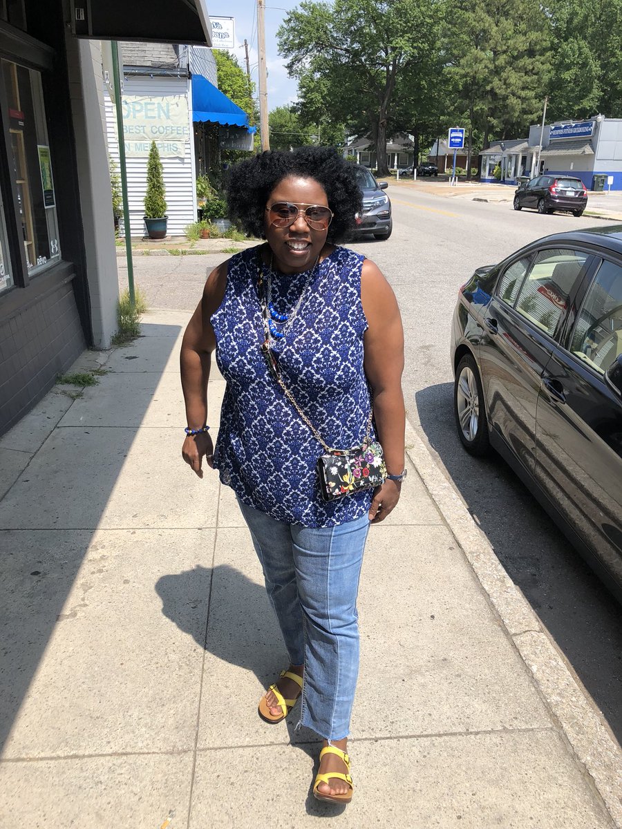 Synolve's tweet photo. When U wear yellow, UR whole world 🌎 smiles at you🌟✨💛💙
#iamacreator #ilovememphis #mochablogger #memphis #createyourreality #craftyourlife #lovingmyself #lovingmylife #fashionblogger #memphisfashionblogger #bloggerxchange #bloggerexchange
@miltonwcraft 📸Photog Credit ♥️ https://t.co/OIT8NTefb9