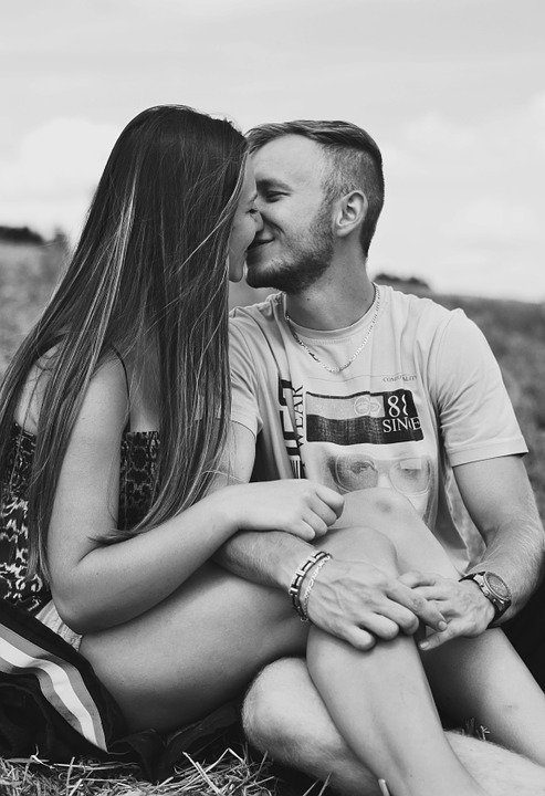 the_bethgold's tweet photo. Feeling flirtatious today? Do you have a date lined up this weekend? 
This could be you. 
Why isn't it? 
What's holding you back from finding the #relationship you want? 
Find out here: https://t.co/ikwOAlGY0F
#datingadvice #RelationshipGoals https://t.co/6sEygjTjrn