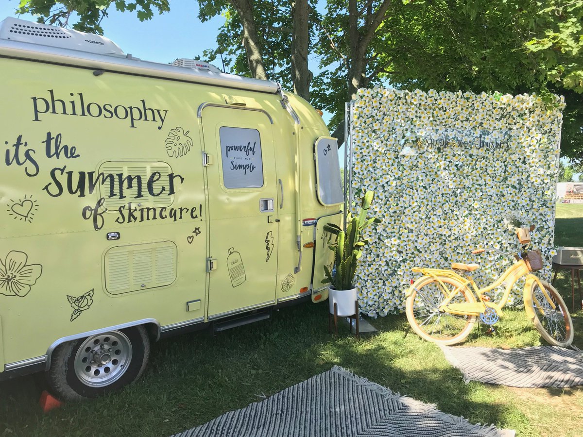 MaddieandTae's tweet image. Stopping by the @lovephilosophy airstream at @CountryFestOhio to test out their #simplenotbasic purity skin care line! RT to let us know if you are going &amp;amp; we’ll put the first 50 people on the list for a meet &amp;amp; greet on 6/16. Shop @lovephilosophy: bit.ly/2HI1RU7 #partner