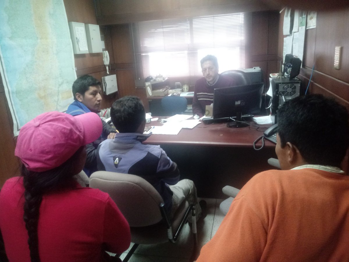 JPSigchos's tweet photo. El Ministerio de Acuacultura y Pesca y la @PSigchos, en coordinación con el Sr. @HectorGon35, gestionó para la adquisición y entrega de alevines de trucha, a los productores del recinto San Miguelito de la Chala y la Asociación de Productores Agropecuarios de Quinticusig. https://t.co/rZtVA3FlUR