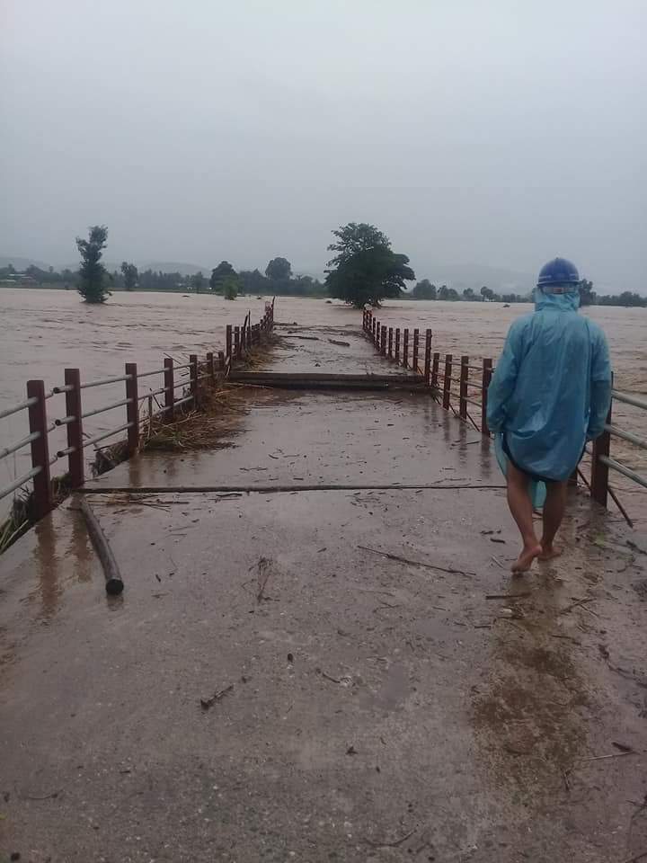 AungNaingLinn13's tweet photo. The bridges in #Ngaphe township were destroyed by #Flood_and_Disaster. https://t.co/ppmAodabax