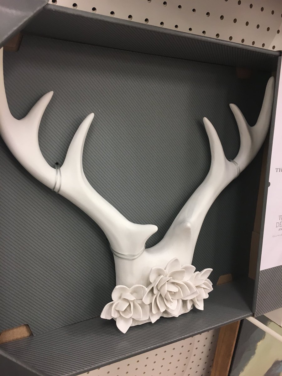 Dustin Pari On Twitter I Use Antlers In All Of My Decorating