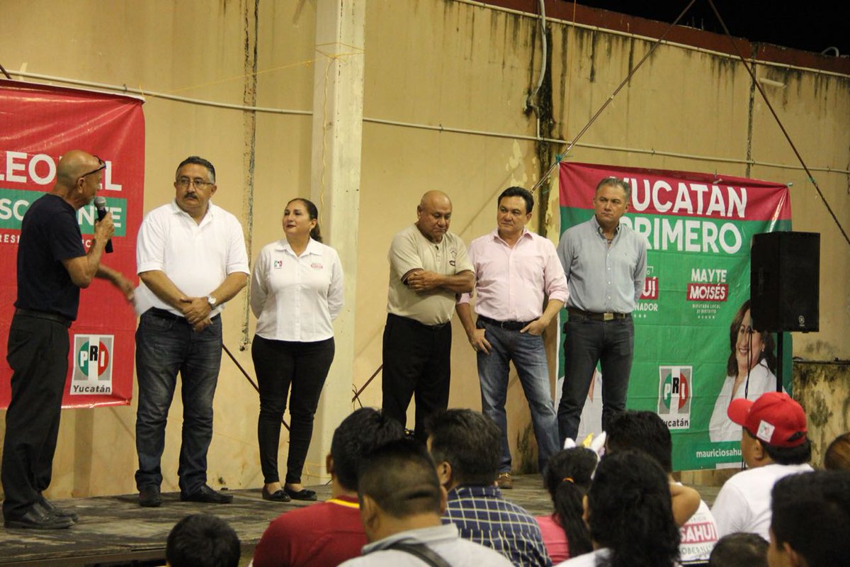 LiborioVidal's tweet photo. Gracias a nuestros amigos taxistas del sindicato “Adalberto Aguilar Osorio” por abrir las puertas a las propuestas de los candidatos del PRI @LeonelEscA, @MayteMoisesE y @JesusCVidal , gracias por la confianza y el apoyo. #ValladolidMeInspira #Sahui18 https://t.co/DsPyYsVZEs