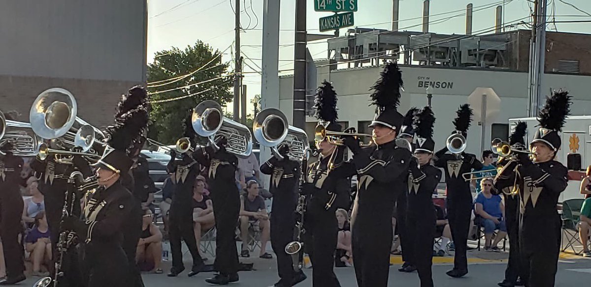 johpoh21's tweet photo. Wow! Coming out of 5 days of band camp yesterday, performing last night, and rehearsal again today, the WMB proved why we are proud of them with anoutstanding first night of “Parade” performances! Thanks to our great host, Benson!

#WMB2018 #Parade #GoBigBlack #WeAreOne10 https://t.co/RRgOQ5pgFp