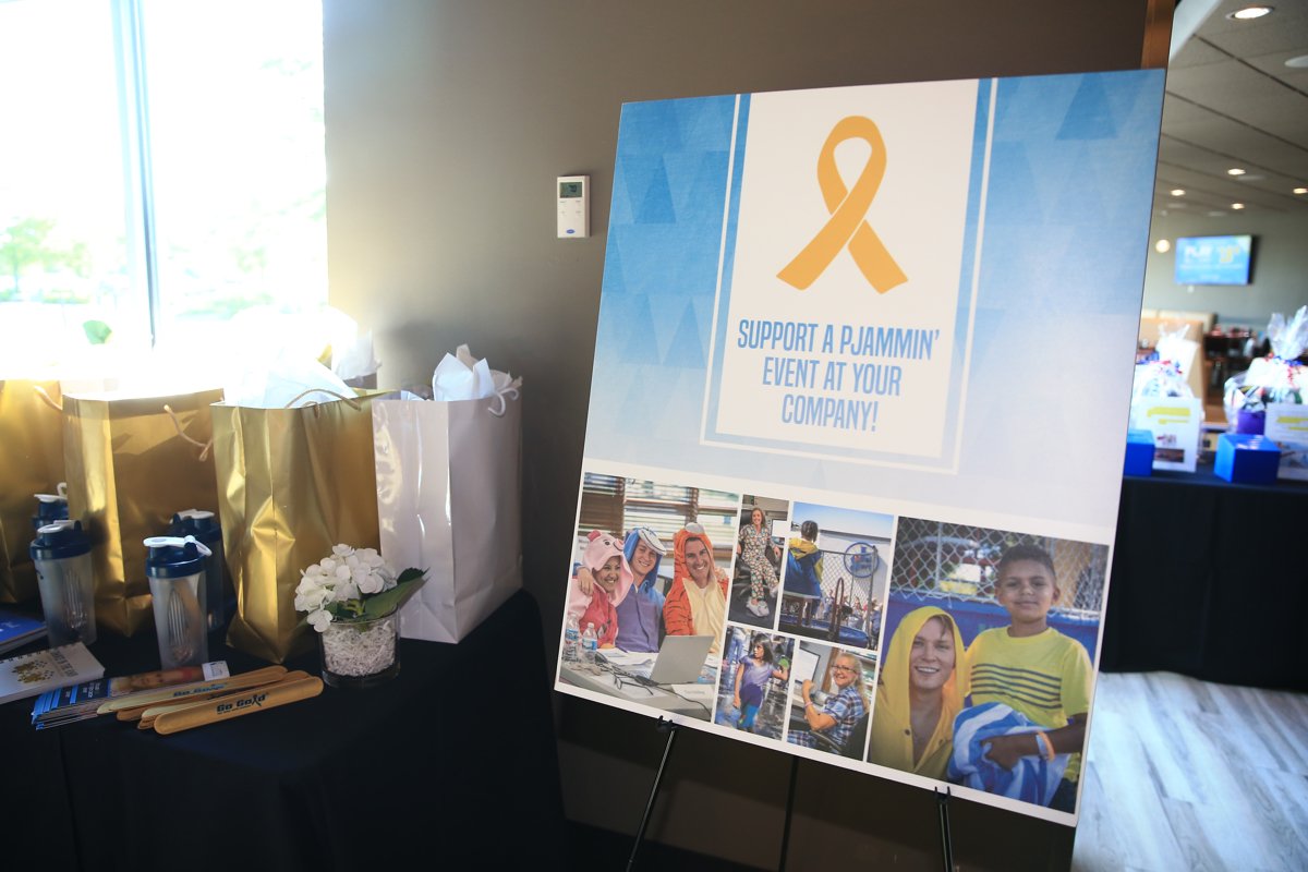 accorg's tweet photo. Thank you Jel Sert for hosting a #PJammin #4KidsWithCancer event for the 3rd year in a row! Last week, we welcomed 42 children and family members to #MainEvent outside of #Chicago for an evening of fun playing games at the arcade! Learn more at: https://t.co/hEkrLHyDcI https://t.co/vDp79qRH8k