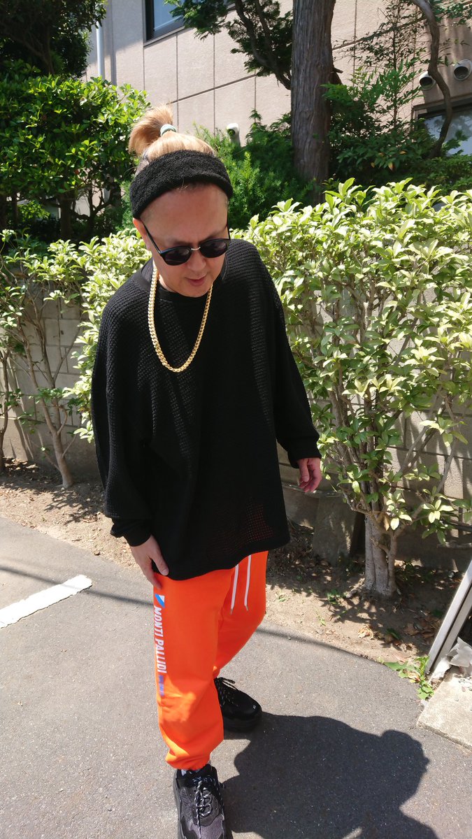 直 S S Family Su Twitter やっぱりな 誰がなんと言おうと教祖様がちょんまげやったらやらなあかんしteeシャツ後ろ前に着たらやらなあかんのよ笑